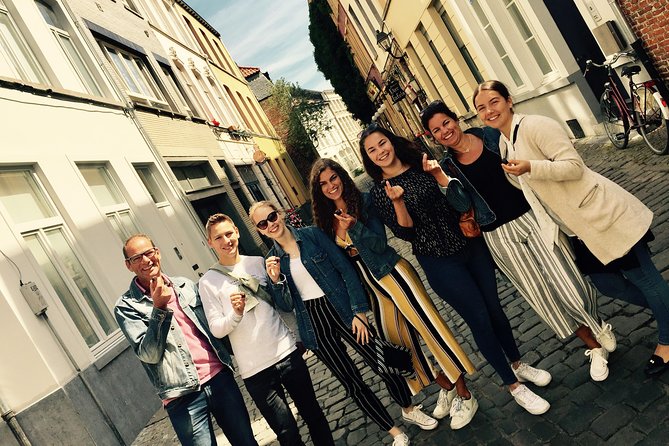 Ghent: Famous Belgian Chocolate Walking Tour with Tastings - Brownies and a pause at Kraanlei