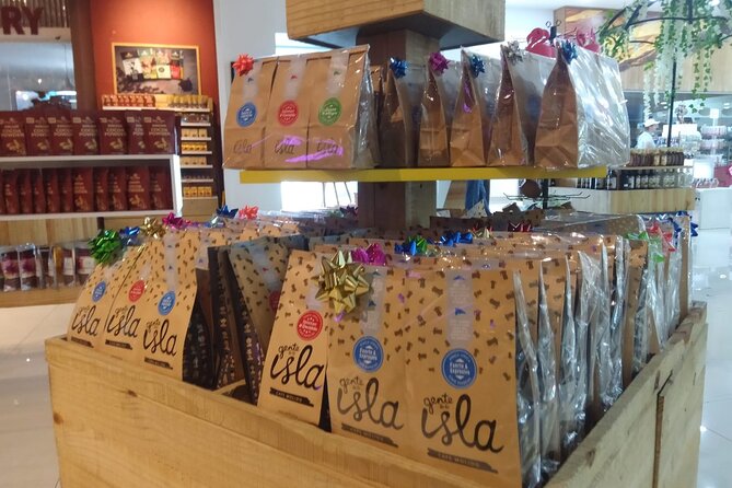 Guided Shopping Tour - Rum tasting, chocolate factory, Cigar factory - El Alfarero and the clay craft display