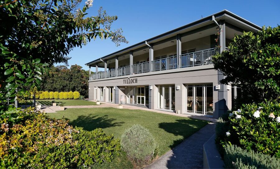 Hunter Valley: Tulloch Wine Tasting and Chocolate Pairings - What makes the hosts important