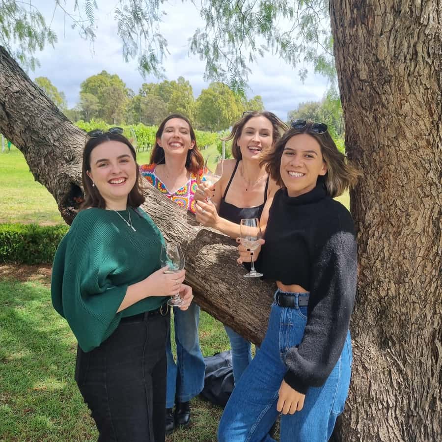Hunter Valley: Wine, Gin, Cheese and Chocolate Tour - Why the guides matter