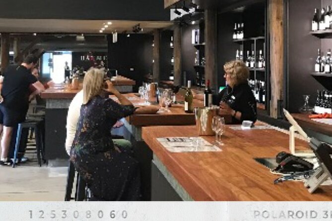 Hunter Valley Wines, 2-Course Lunch, Cheese & Chocolate Tour - Lunch at voco Kirkton Park is the day’s anchor
