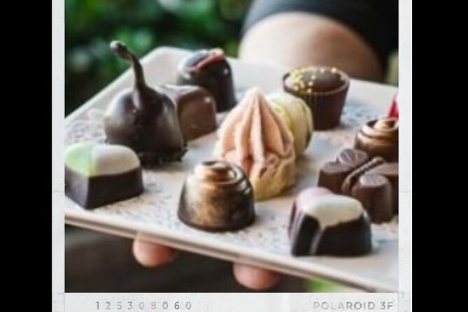 Hunter Valley Wines, 2-Course Lunch, Cheese & Chocolate Tour - Binnorie Dairy provides the savory finish