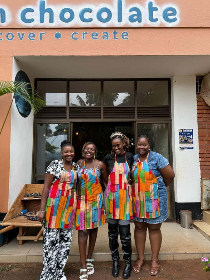Kampala: Hands-On Chocolate Making Experience - Tempering and molding your own bar