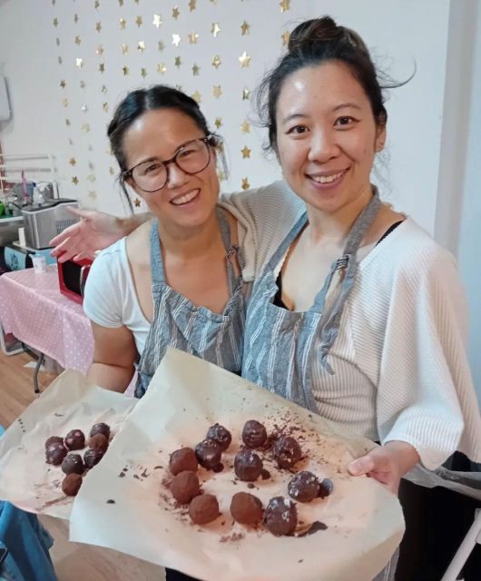London: Chocolate Truffle-Making Workshop - A London chocolate class with a real hands-on payoff