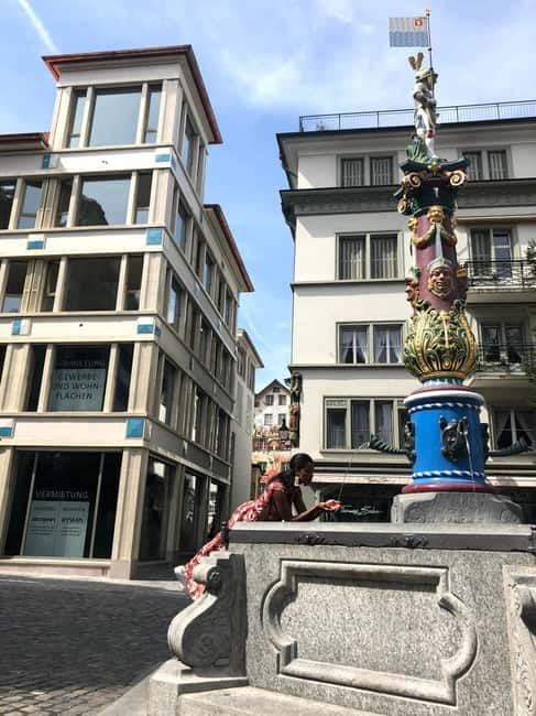 Lucerne: Private Chocolate and Cheese Tasting Walking Tour - Swiss chocolate from family-owned shops