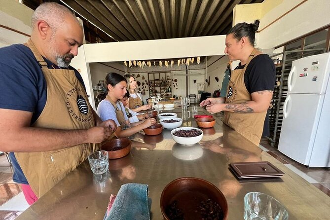 Make Oaxacan-style take-home chocolate - Oaxacan hot chocolate and other tastings