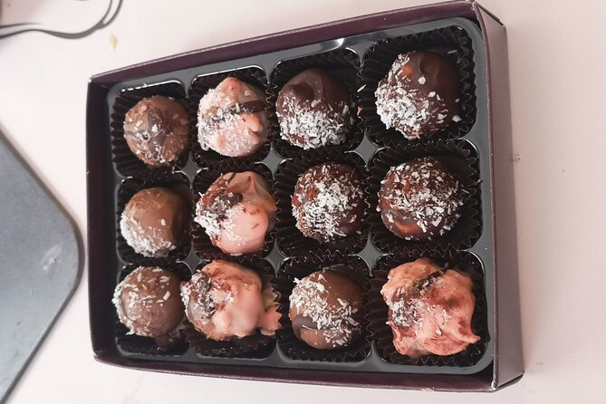 Malta Chocolate Factory Gin and Truffle Making Experience - The Island8 Gin and chocolate pairing