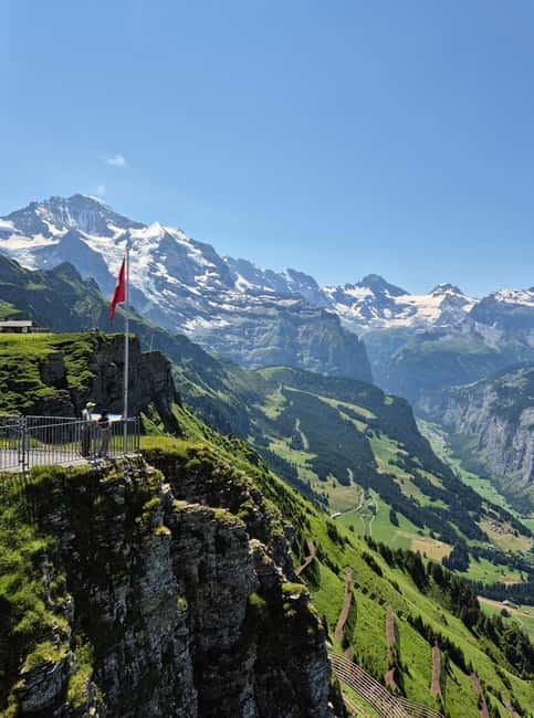 Männlichen: Cheese and Chocolate Tasting on Mountain Summit - The cheese picnic with a view