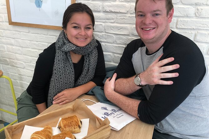 Marseille French Pastries and Chocolate Tour - The first hour: finding Marseille’s local sweet spots