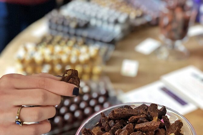 Mayfair Chocolate Tour - Mayfair: elegant streets and costly chocolate