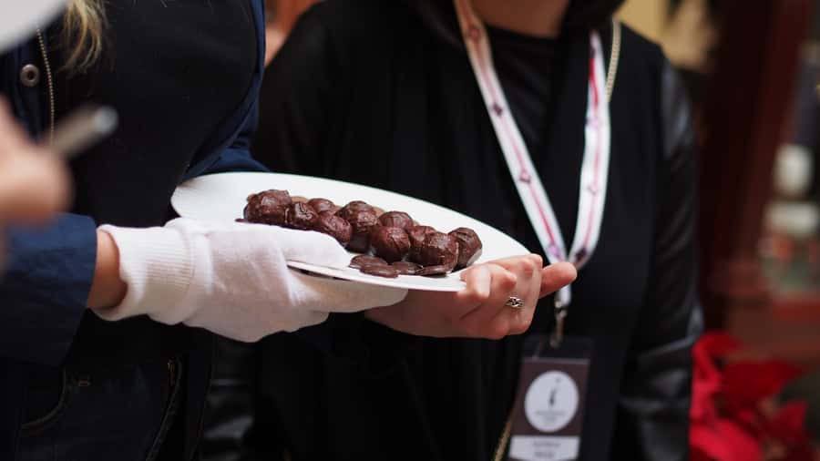 Melbourne: Guided Chocolate Walking Tour of the city - Starting at St Paul’s Cathedral