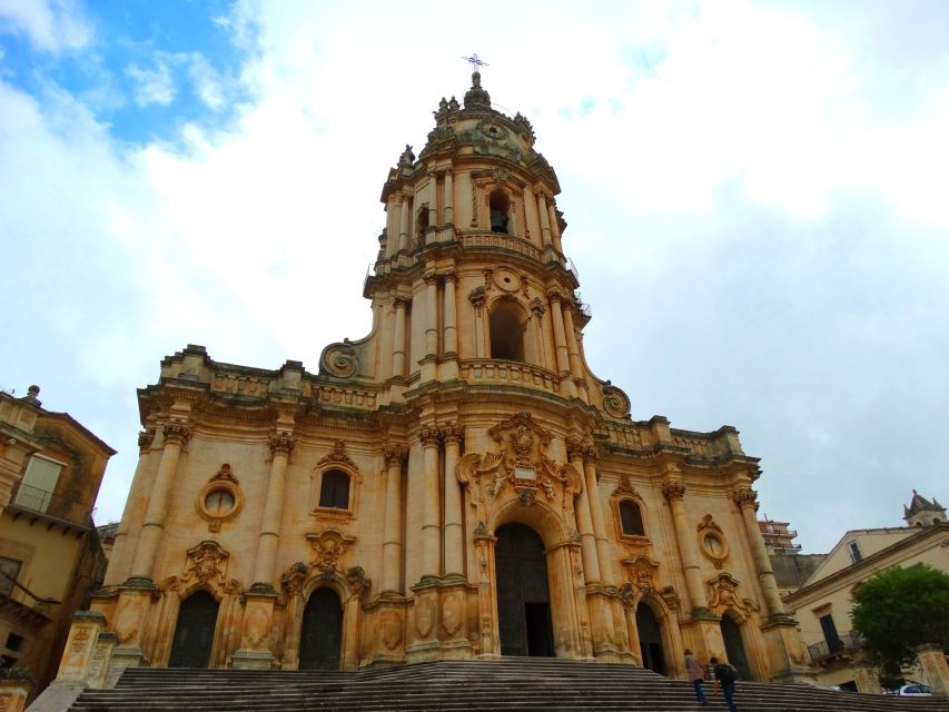 Modica private tour: the chocolate town in Sicily - Starting high above Modica at San Giorgio