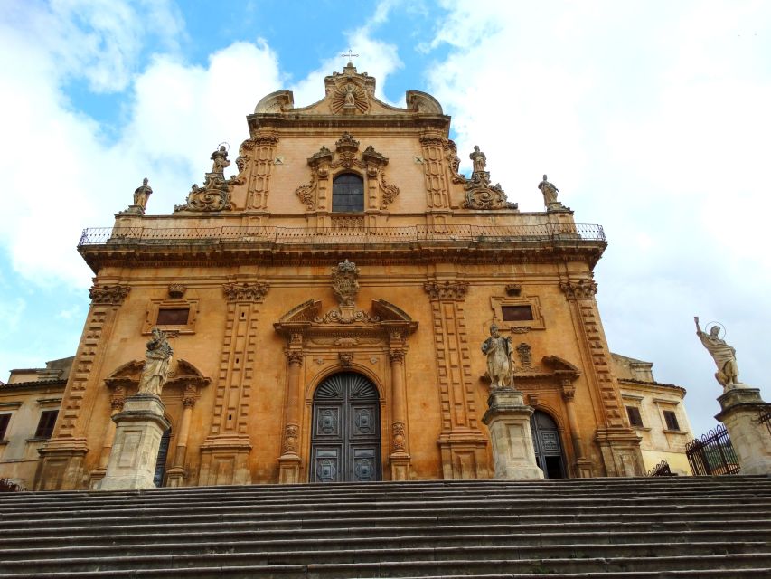 Modica private tour: the chocolate town in Sicily - Chocolate along Corso Umberto I