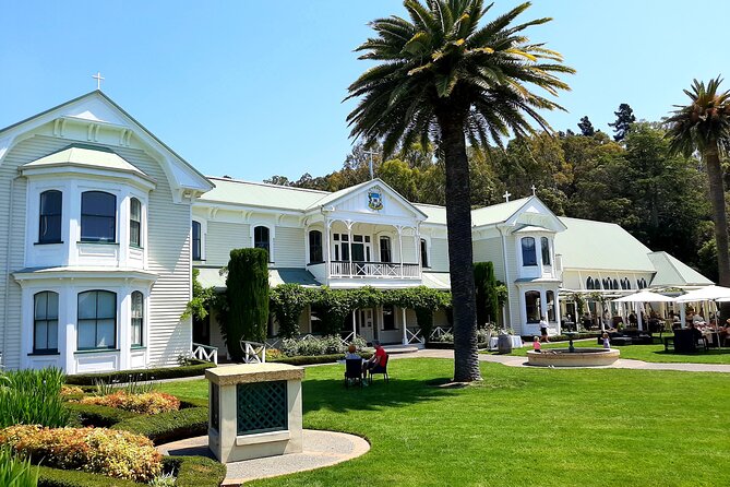 Napier: Afternoon Wine Tasting + visit Silky Oaks Chocolates - A half-day taste of Hawke’s Bay without the driving
