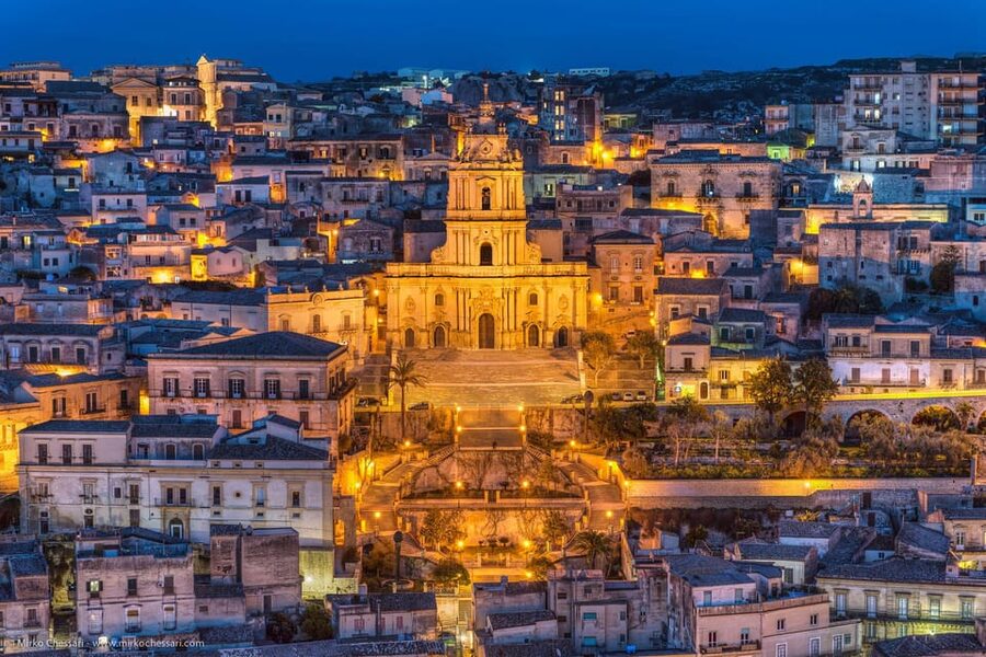 Noto and Modica: Private Tour with Artisan Chocolate Tasting - Modica’s churches and steep old center