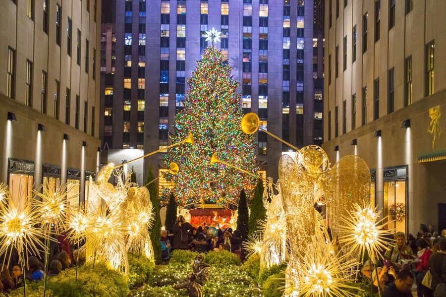 NYC: Midtown Holiday Donut and Hot Chocolate Adventure - Is the Midtown donut tour worth booking?