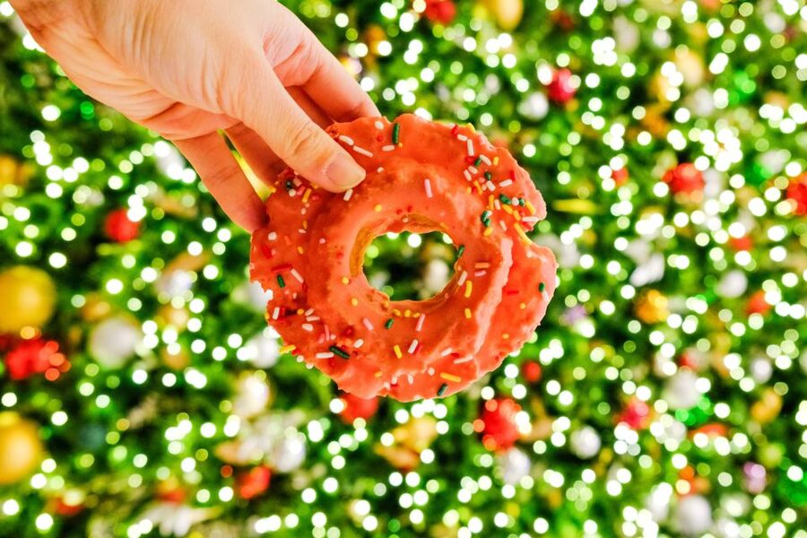 NYC: Midtown Holiday Donut and Hot Chocolate Adventure - Hot chocolate and the Bryant Park Holiday Market
