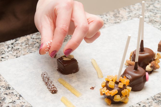 Paris : 45 min Chocolate Workshop at Choco-Story Paris - The chocolatier makes a big difference