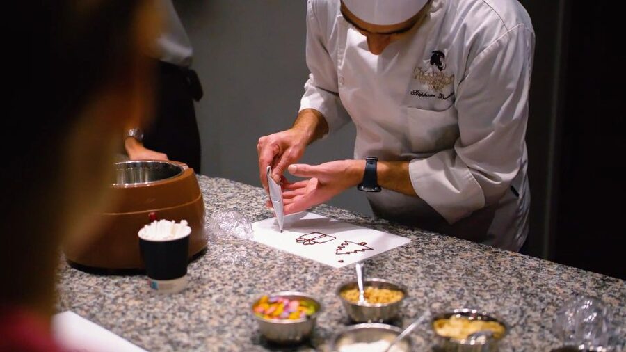 Paris: 45-minute Chocolate Making Workshop at Choco-Story - A Friendly, Bilingual Introduction from the Chocolatier