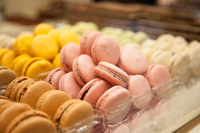 Paris French Sweets Tasting Tour with Pastries and Chocolates - The guide makes or breaks the experience