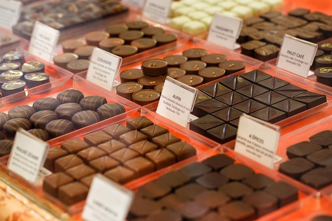 Paris Marché d’Aligre Walking Tour with Chocolate and Cheese Tasting - The flea market adds an unexpected stop