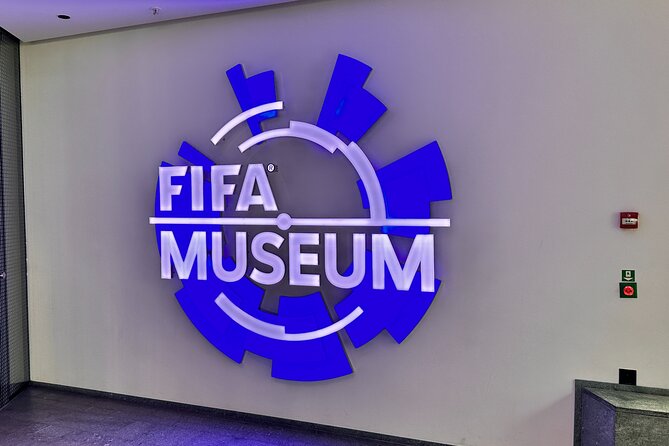 Private Day Tour Lindt Home of Chocolate and FIFA Museum Zurich - A quick stop at the Kilchberg factory outlet