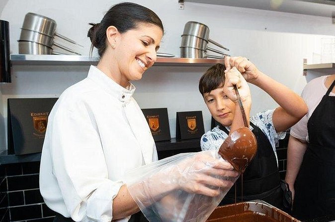 Private Family Chocolate Making Class in Paris - Packing the chocolate in Edwart gift bags