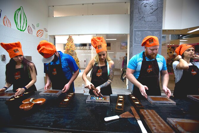 Private Make Your Own Chocolate Experience in Puerto Vallarta - Learning to temper chocolate correctly