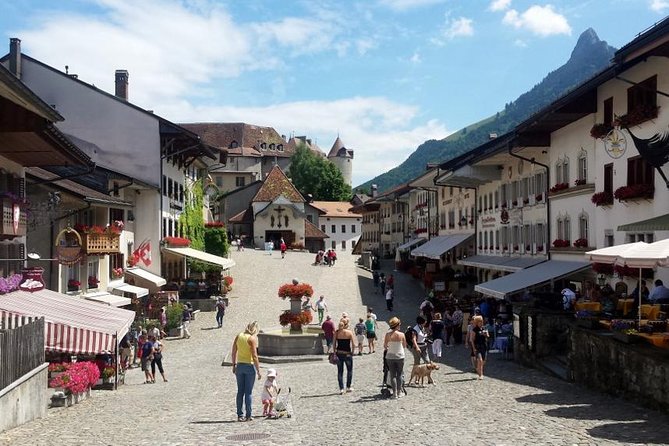 Private Swiss Cheese and Chocolate Tour from Interlaken - What the guide adds to the day