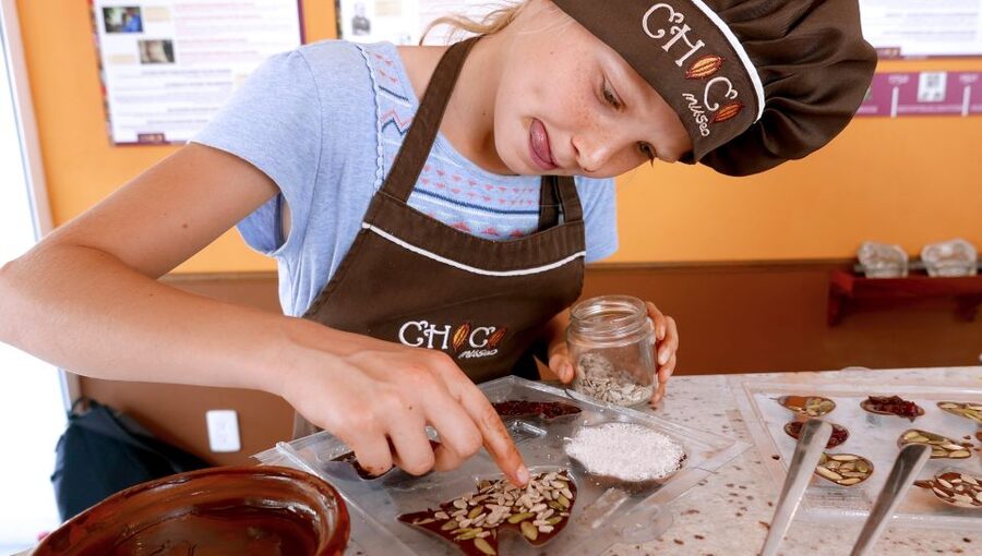 Puerto Vallarta: Bean to Bar Chocolate Workshop - Molding your own chocolate to take home