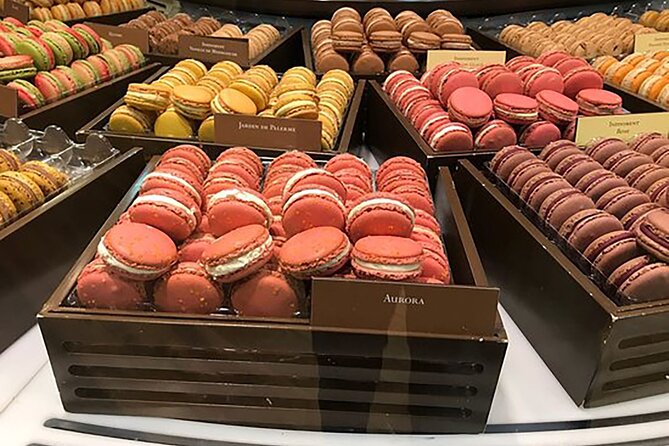 Pure Chocolate Tour in Paris - From chocolate shops toward the Ile Saint-Louis
