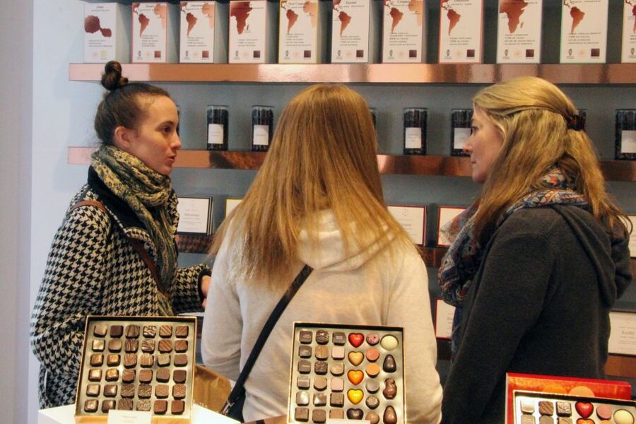 Saint-Germain-des-Prés: Pastry and Chocolate Walking Tour - Why the small group makes a difference