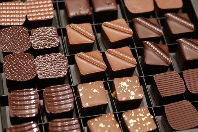 Saint-Germain The Original Chocolate Tasting Tour with Pastries and Macaron - How much walking and waiting to expect