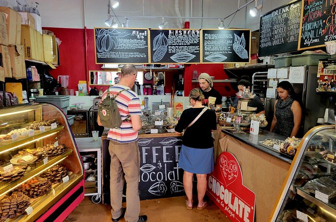 Santa Fe Chocolate Tasting and History Exploration Tour - Three chocolatiers near Santa Fe Plaza