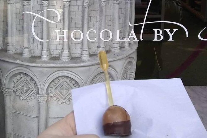 Savannah History plus Coffee and Chocolate Walking Tour - Churches, homes, and Savannah’s difficult stories