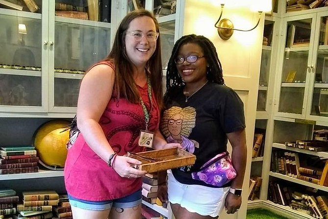 Savannah History plus Coffee and Chocolate Walking Tour - Wright Square is the right place to begin