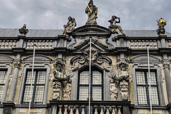 Secrets of Bruges: Walking Tour With a Chocolate and Waffle Bite - Our Lady, Saint John’s Hospital, and Bruges at its grandest