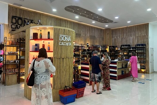Shopping Tour Punta Cana Larimar Chocolate Cigar Factory souvenir - Chocolate, coffee, rum, and other tastings