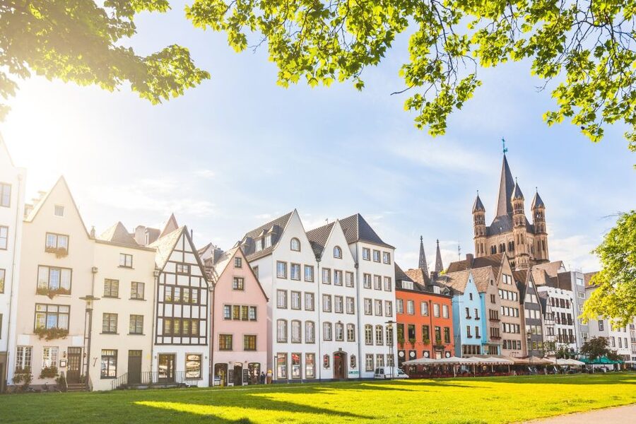 Skip-the-Line Chocolate Museum & Old Town Guided Tour - The 30-minute choice is simple and flexible