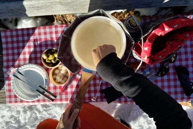 Sledding Cheese Fondue, Chocolate - Timing your return from Holenstein