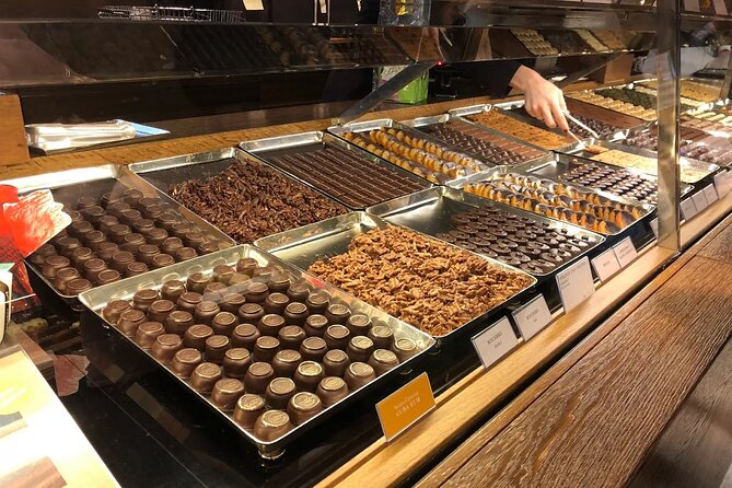 Swiss Experience: Chocolate Tasting and City Tour of Basel - Three confiseries, three chances to compare