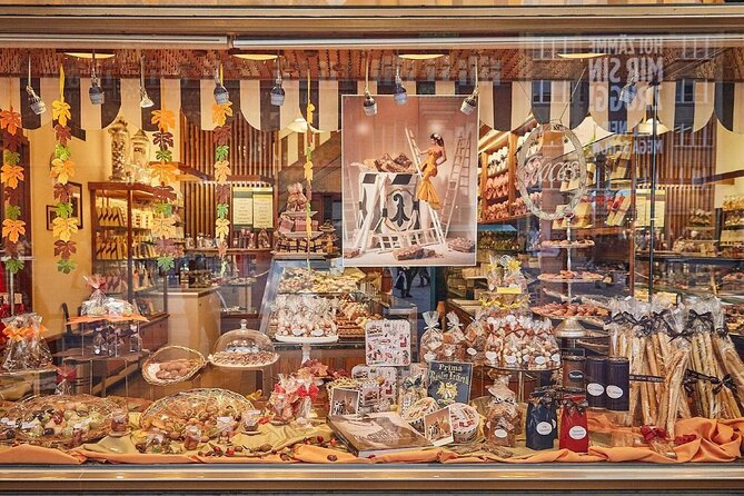 Swiss Experience: Chocolate Tasting and City Tour of Basel - Private or shared: check the pickup detail