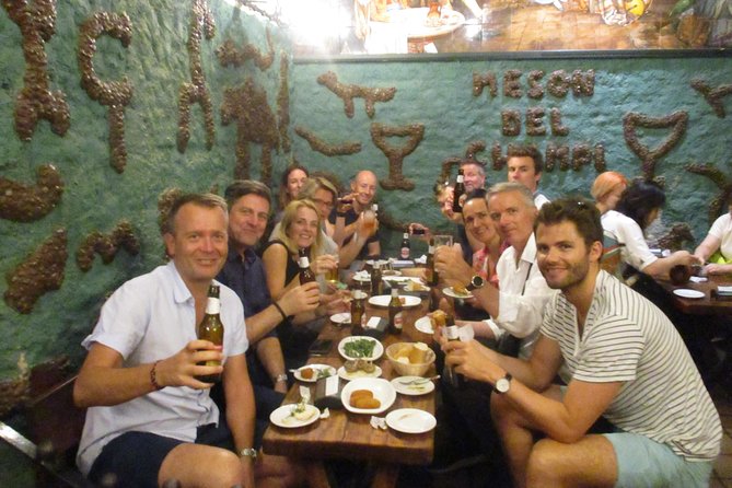 Tapas and history tour ending with churros with chocolate - Key points at a glance