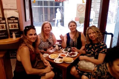 Tapas and history tour ending with churros with chocolate