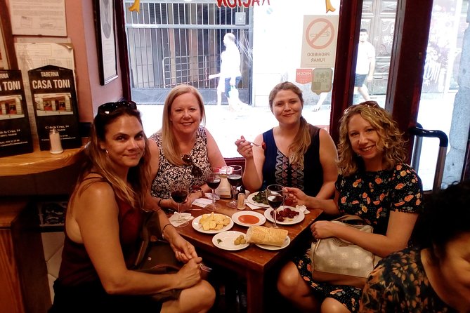 Tapas and history tour ending with churros with chocolate - Meeting Carmen at Puerta del Sol at 7 p.m.
