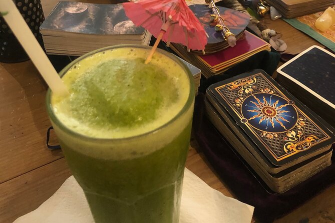 Tarot Reading with Coffee & Chocolate or Smoothie - What the strongest praise tells you