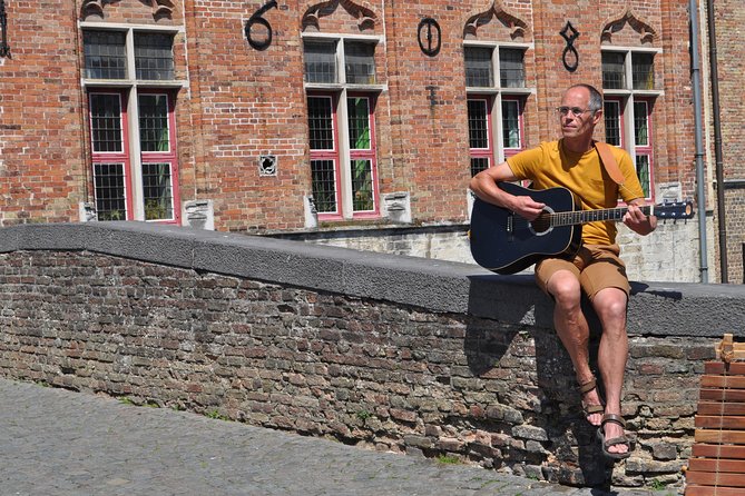 Tasty massage chocolate and spicy stories! - Coffee at Jan van Eyckplein beside the old port
