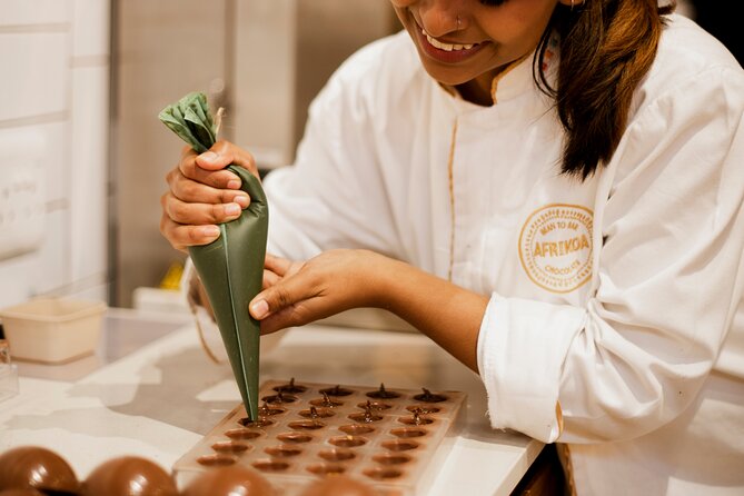The Art of Chocolate Making Bean-To-Bar Experience in Cape Town - Why the bean-to-bar process matters