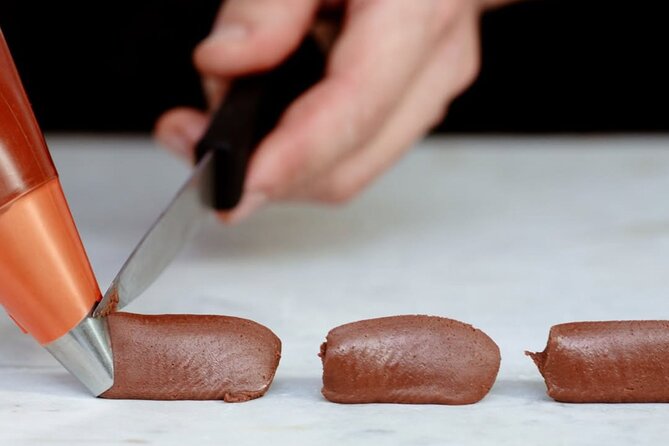 The Turin Chocolate Factory Guided Tour & Tasting - Three single-origin chocolates and a spoonful of cream