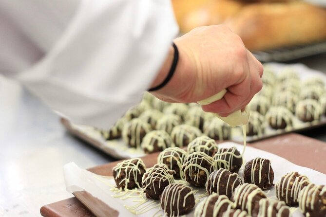 The Ultimate Malta Chocolate Factory Experience - The Guides Set the Tone